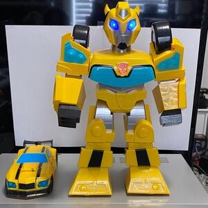 Hasbro Transforms Rescue Bots Bumblebee (missing controller)